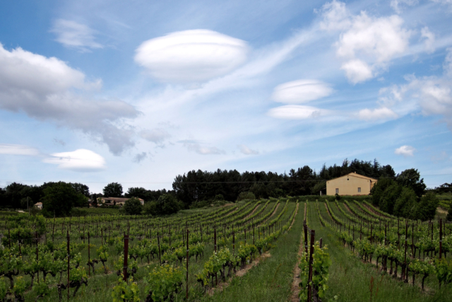 2013-05-31; France; Provence; Luberon; Spring; Windy weather; Lenticularis cloud; Jan Ciglbauer Photo